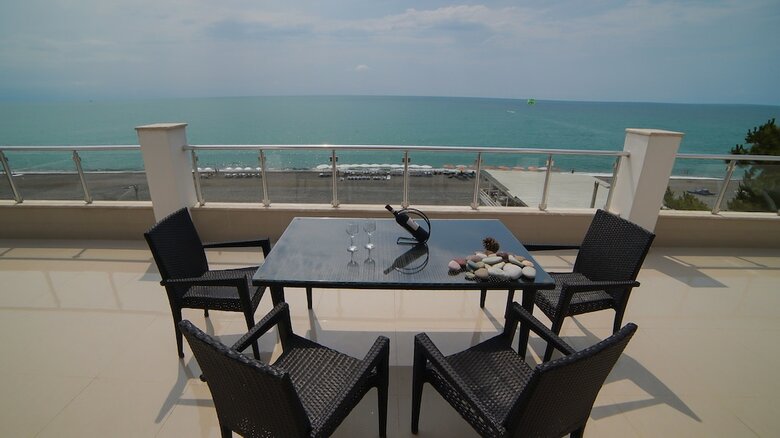 Hotel Kobuleti Beach Club