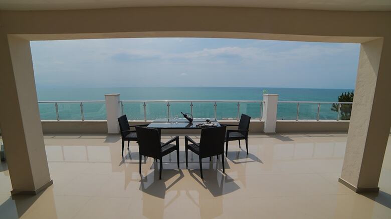Hotel Kobuleti Beach Club