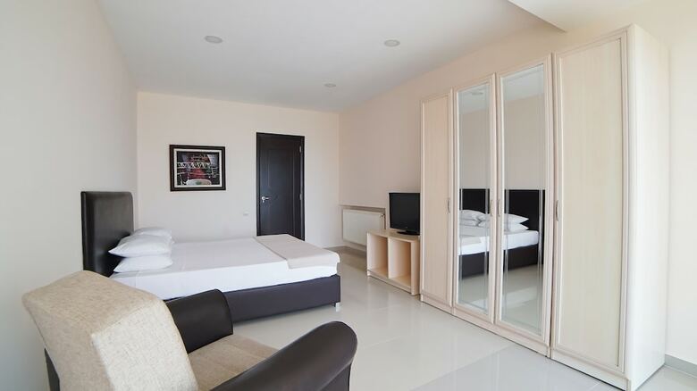 Hotel Kobuleti Beach Club