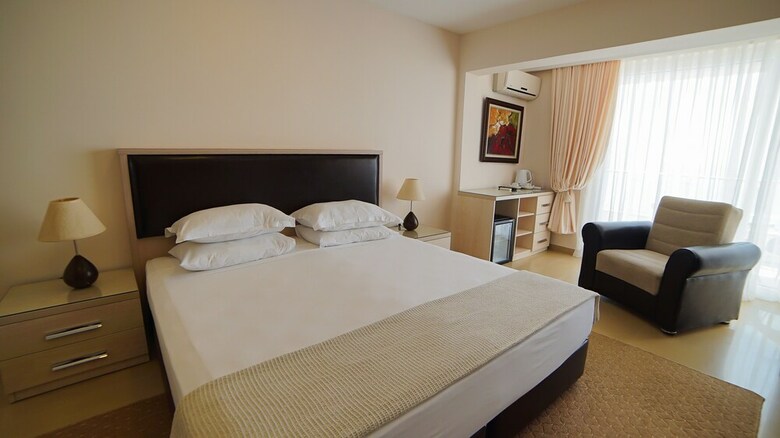 Hotel Kobuleti Beach Club