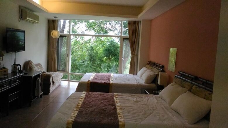 Bed & Breakfast Lily Village