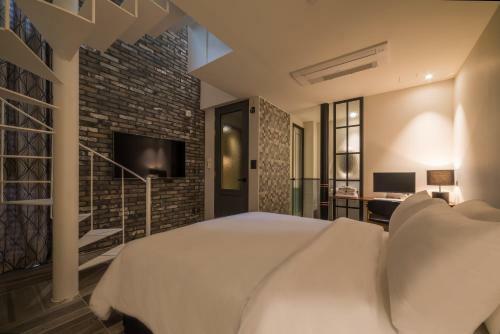 Hotel March