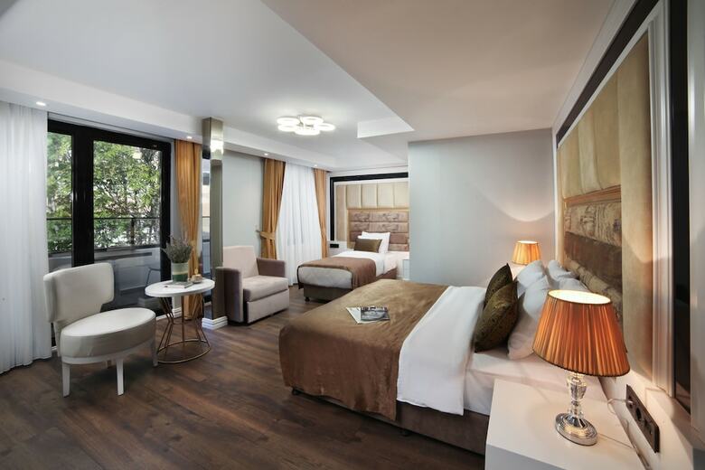 Pell Palace Hotel & Spa
