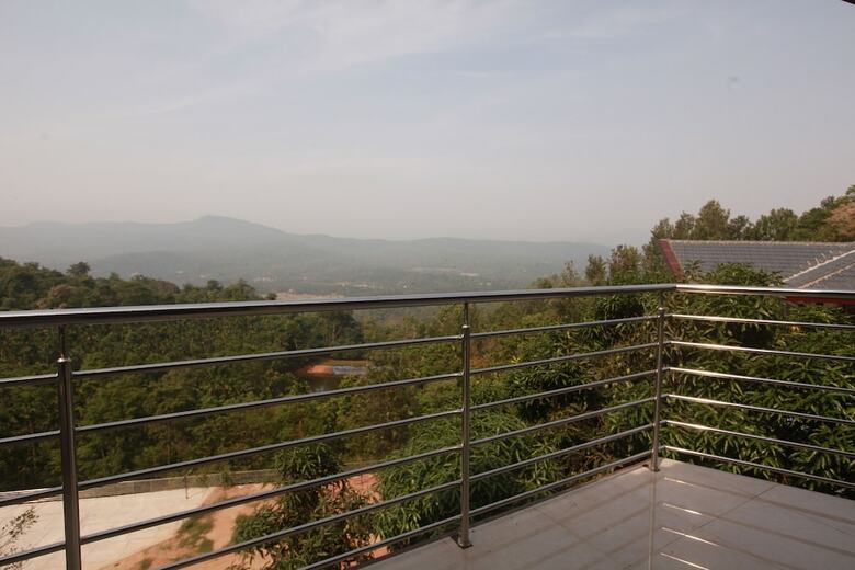 Hotel Eagle Eye Resorts