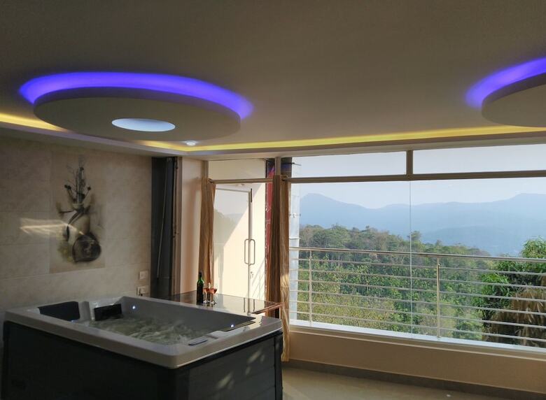 Hotel Eagle Eye Resorts