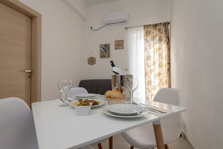 Apartments Livaja