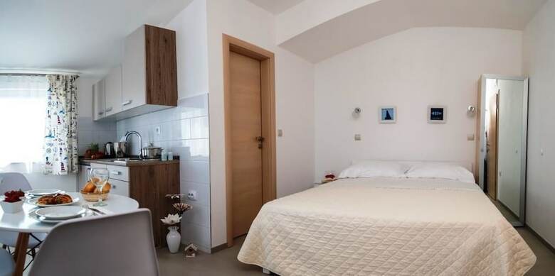 Apartments Livaja