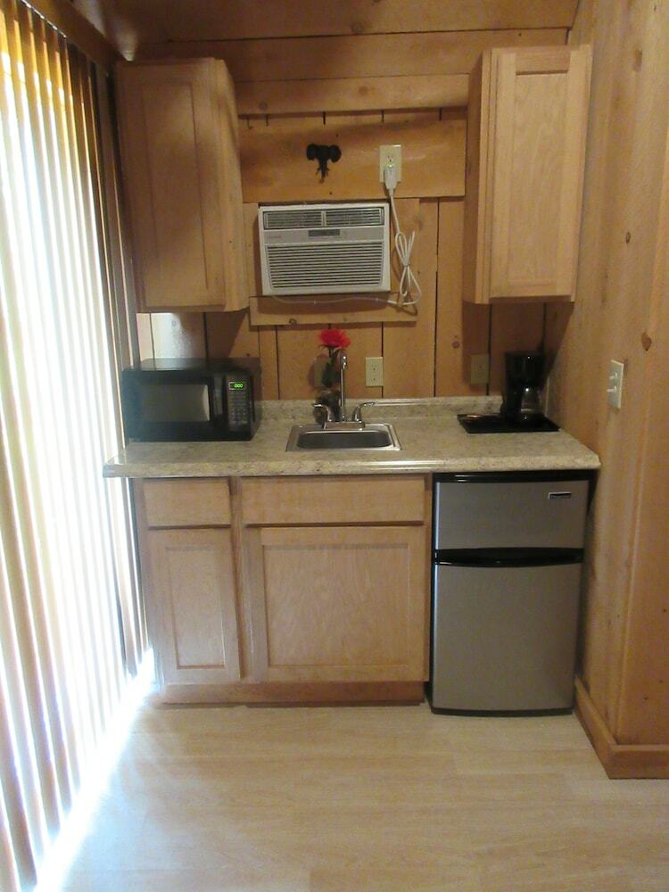 Cabin & Motel Rentals
