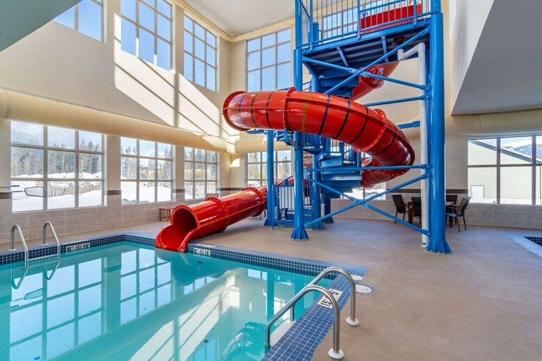 Hotel Comfort Inn & Suites