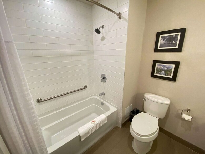 Hotel Comfort Inn & Suites