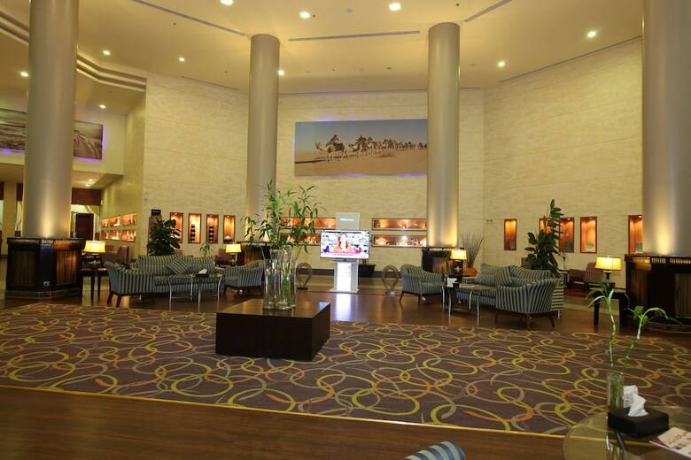 Hotel Golden Tulip Hail