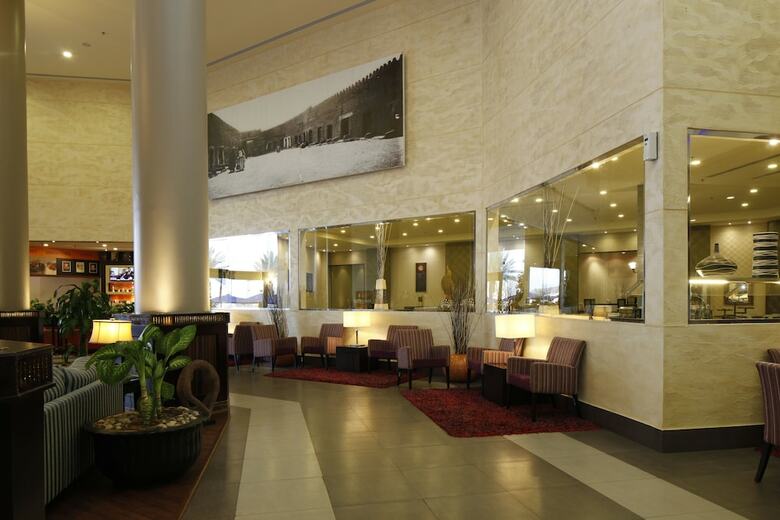 Hotel Golden Tulip Hail