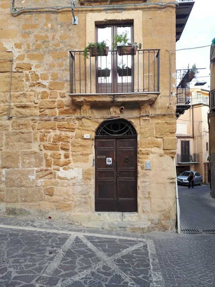 Piano Di Gamez Apartments