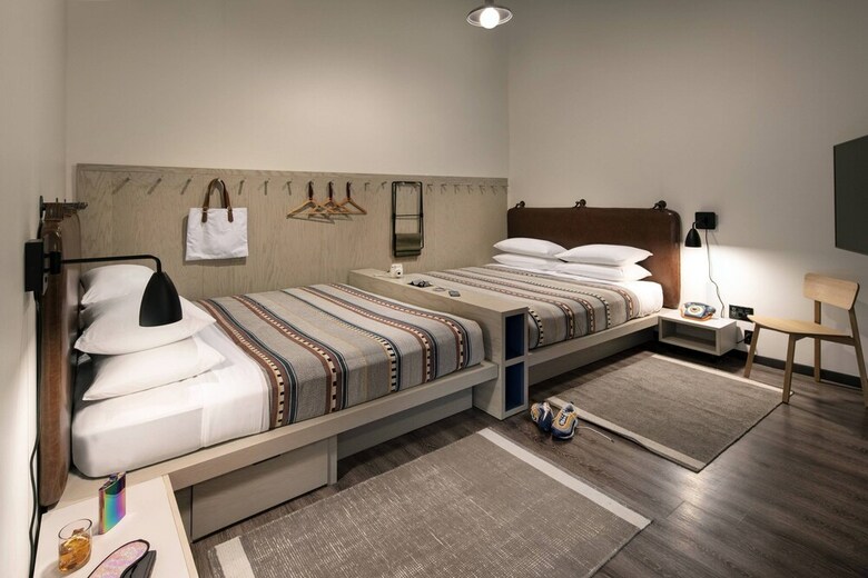 Hotel Moxy Nashville Vanderbilt Area
