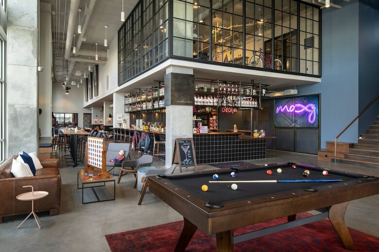 Hotel Moxy Nashville Vanderbilt Area