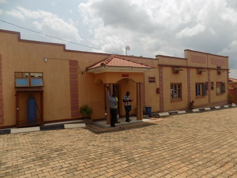 Hotel Kaanos Hope Complex Inn
