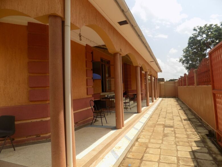 Hotel Kaanos Hope Complex Inn