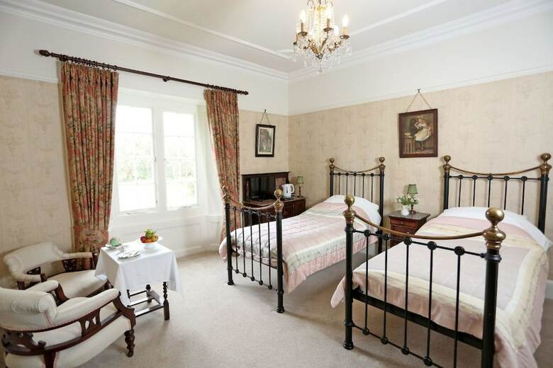 Bed & Breakfast Llangattock Park House
