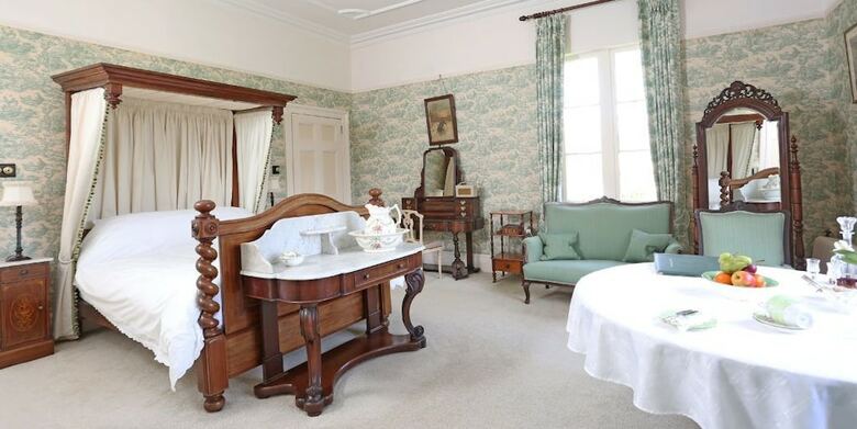 Bed & Breakfast Llangattock Park House