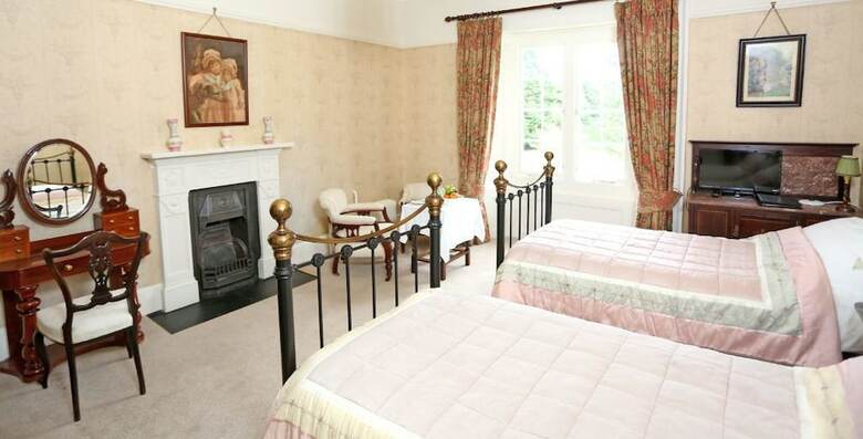 Bed & Breakfast Llangattock Park House