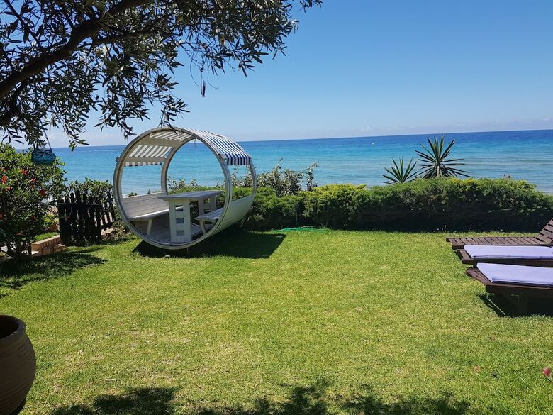 Beachfront 2 Bedroom Luxury House