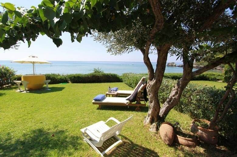 Beachfront 2 Bedroom Luxury House