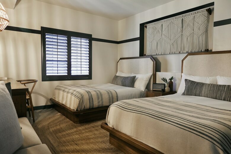 Hotel Life House, Collins Park