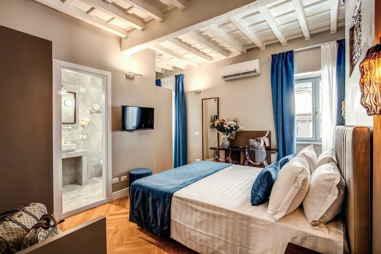 Maison D'art Apartments
