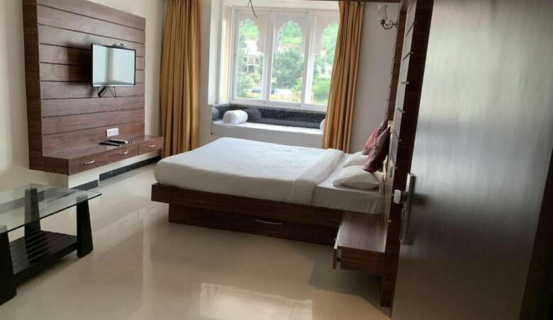 Hotel Krishna Restaurants And Resorts