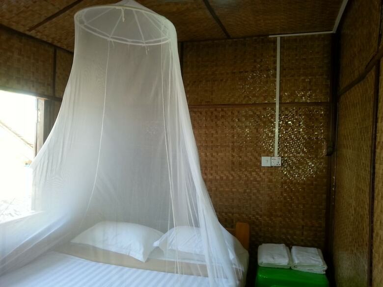 Hotel Ngwe Saung Garden Guest House