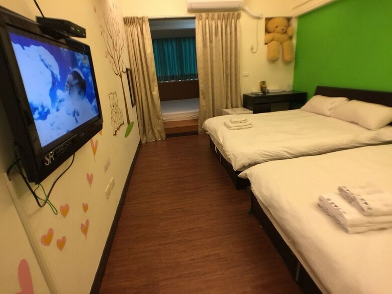 Love Fenjia Colorful Hotel