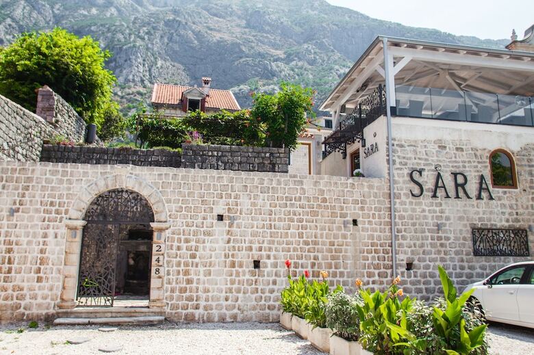 Hotel Sara