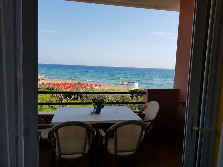 Apartamentos Menigos A3g No58a 2 Bedroom Apt.sea View