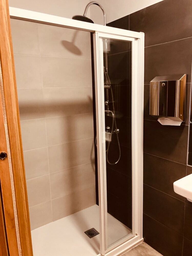 Hostal Albergue Sixtos No Caminho