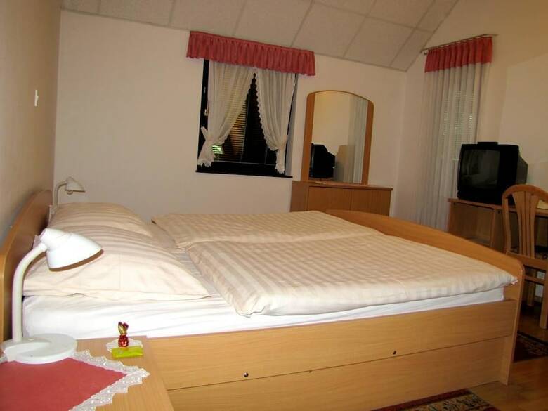 Hotel Pension Preno?i??a Mraz