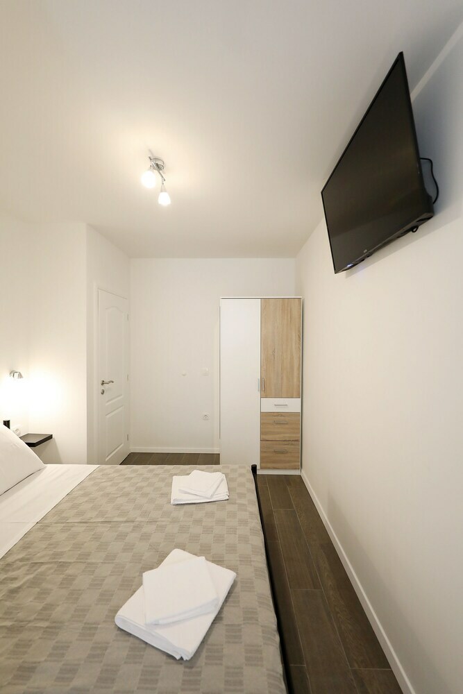 Hotel Pyrotima Apartments