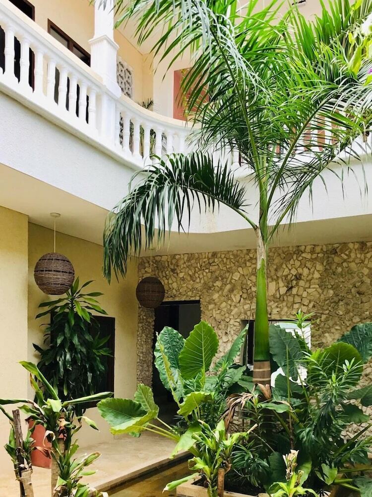 Hotel Soy Local Insignia