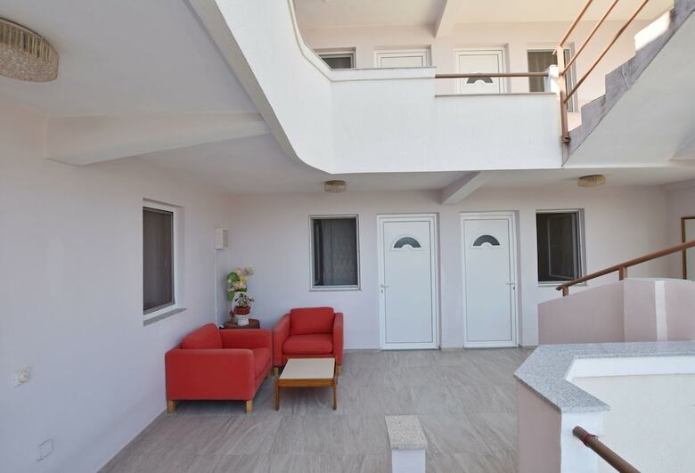 Apartments And Rooms Villa Mia