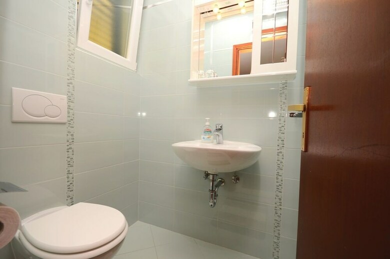 Apartments And Room Mirjana