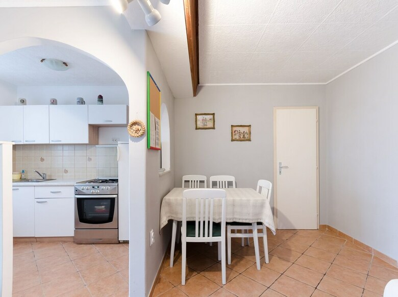 Apartments And Room Mirjana