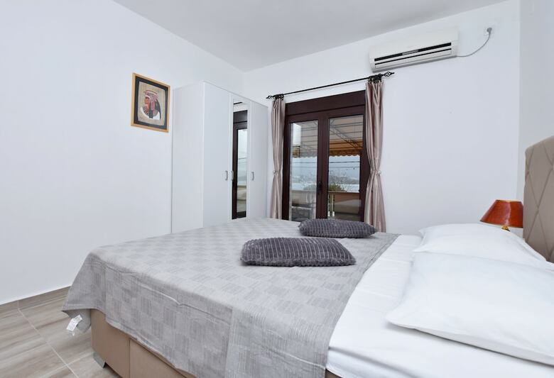Apartments Klakor Ps