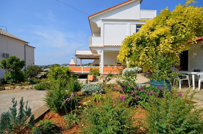 Apartment Milja