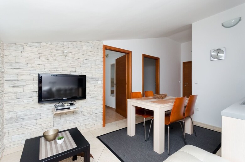 Apartments Valbruna
