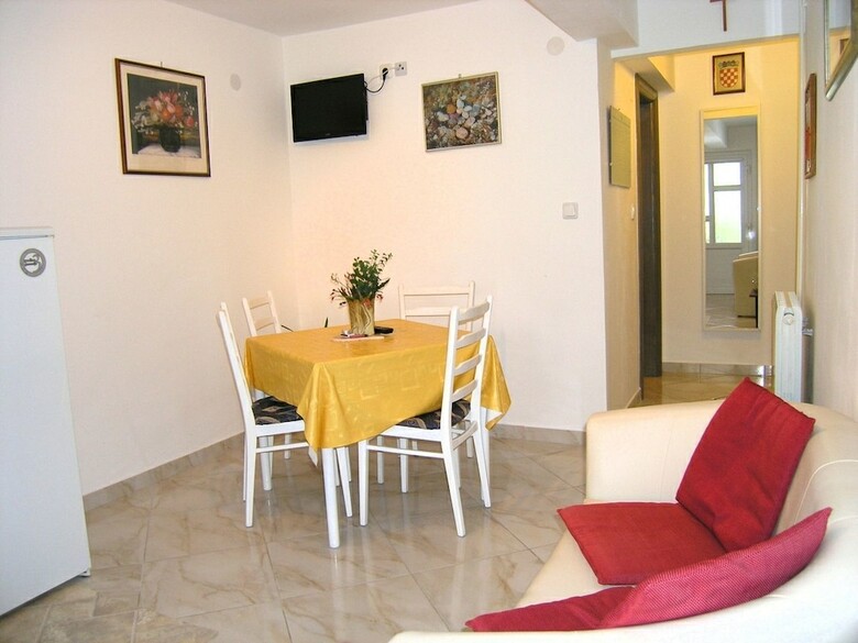 Apartment And Room Martina