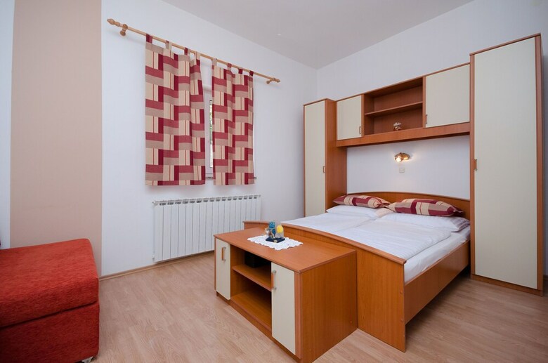 Apartments Mirjana