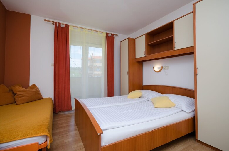 Apartments Mirjana