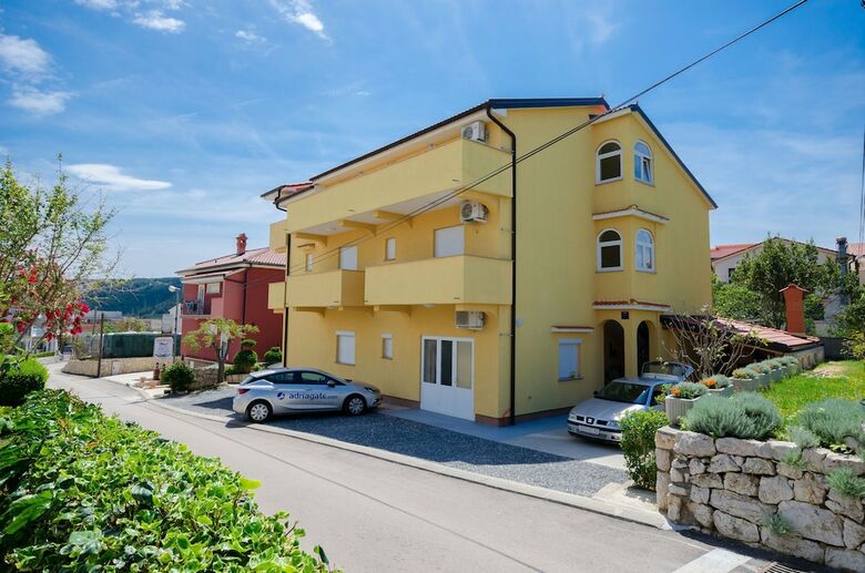 Apartments Mirjana