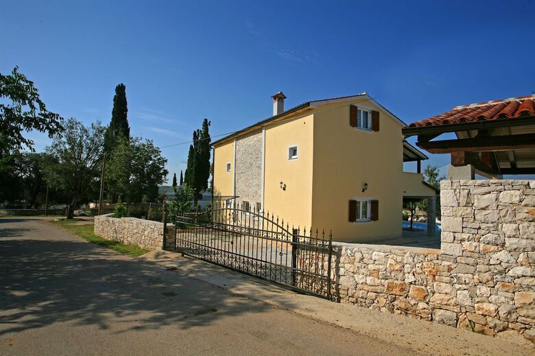 Villa Flores