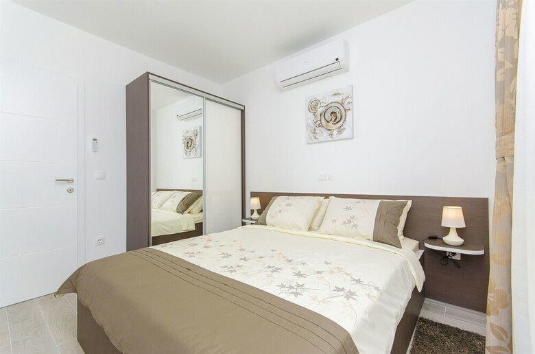 House Villa V
