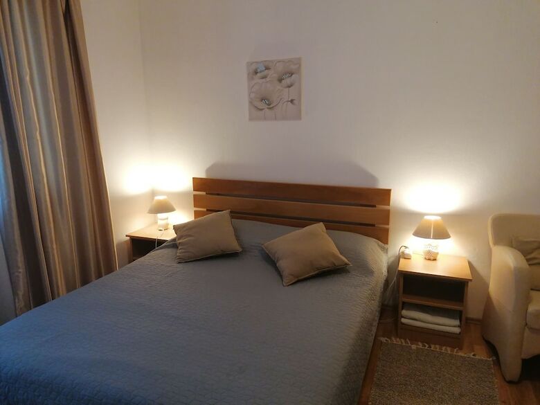 Apartment And Rooms Nevenka